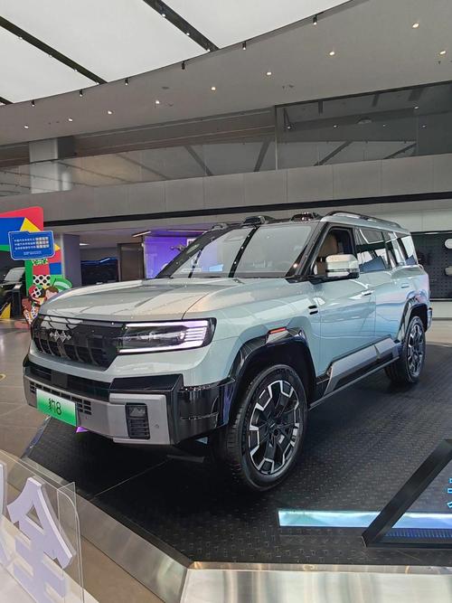 惠州73比亚迪方程豹硬派越野的爆款，英菲尼迪35周年与你共成长